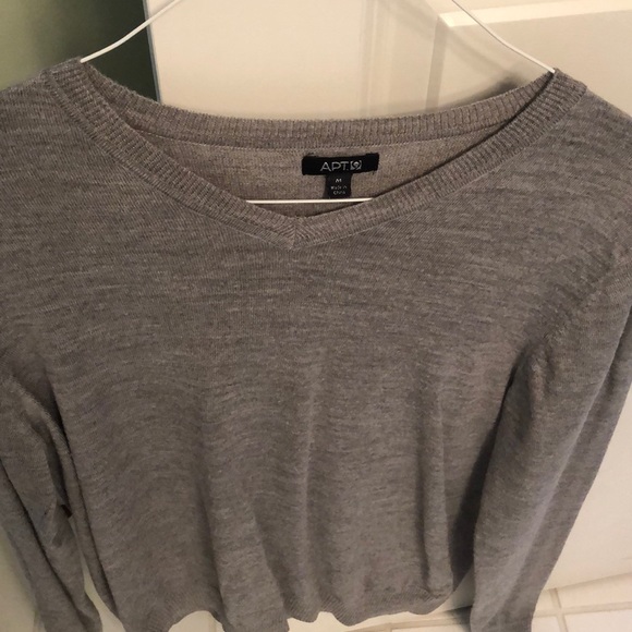 V Neck Sweater - Picture 2 of 2